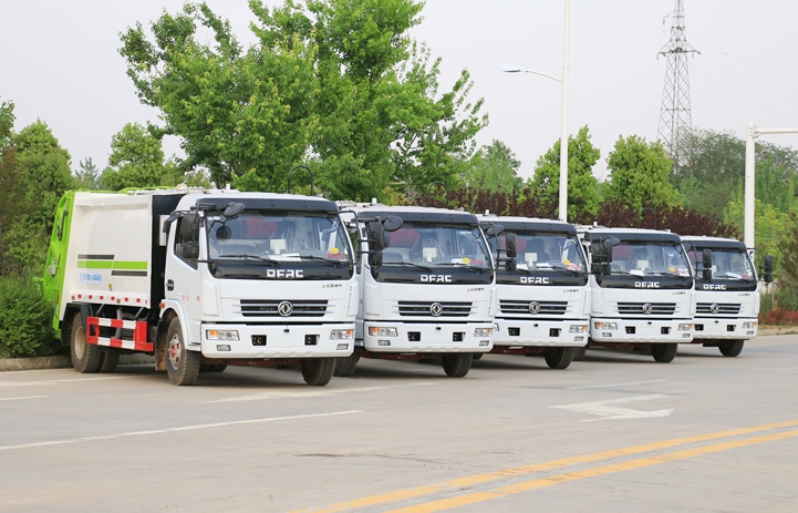 東風(fēng)大多利卡7方壓縮垃圾車(chē)助力都江堰打造生態(tài)旅游城市新